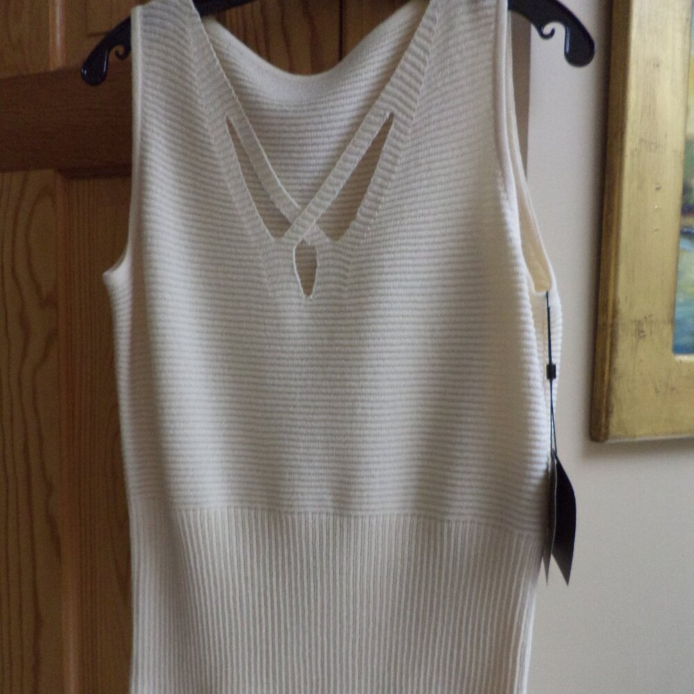 St. John Sport Ivory Cream Decorative Neck Sleeveless Tank~Large - NEW $300